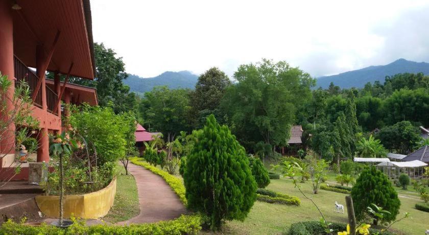 Ban Rai Tin Thai Ngarm Eco Lodge Mae Rim Esterno foto